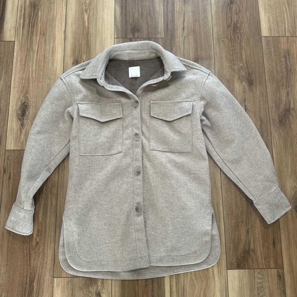 H&M womens button up tan shacket size XS